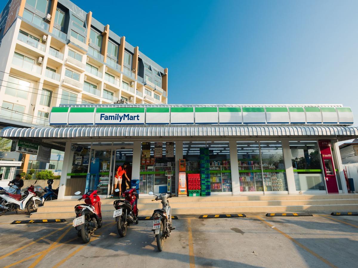 Dusit Grand Park Apartment Pantai Jomtien Bagian luar foto