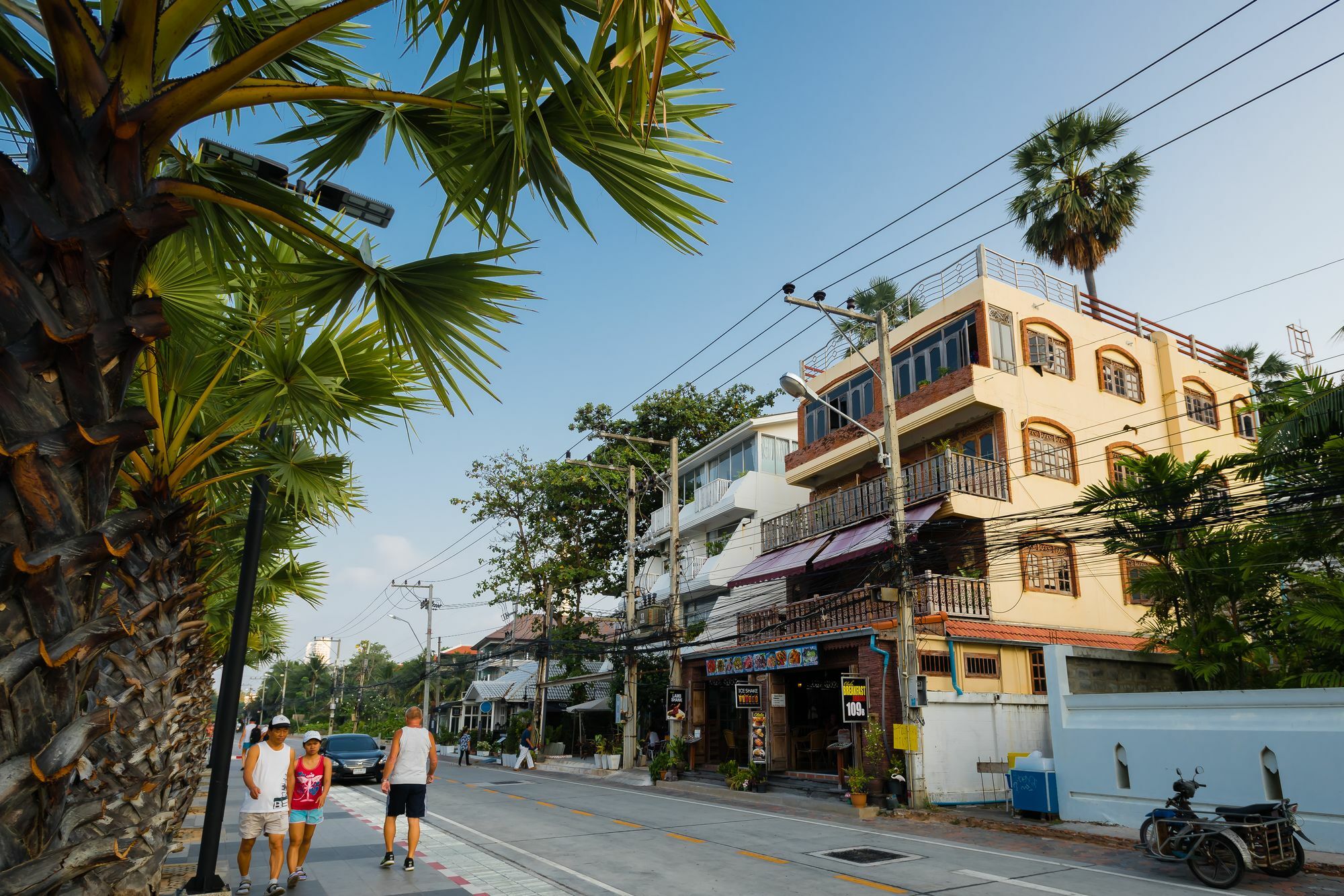 Dusit Grand Park Apartment Pantai Jomtien Bagian luar foto