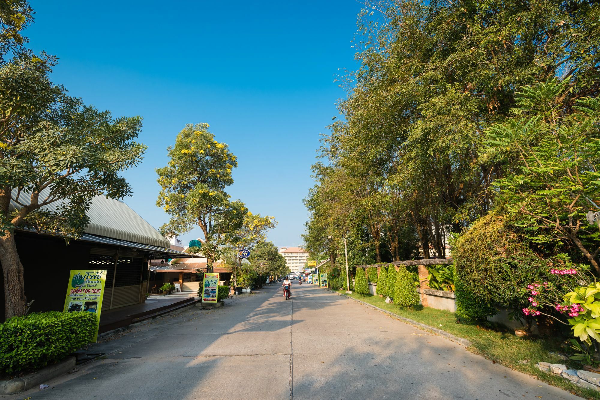 Dusit Grand Park Apartment Pantai Jomtien Bagian luar foto