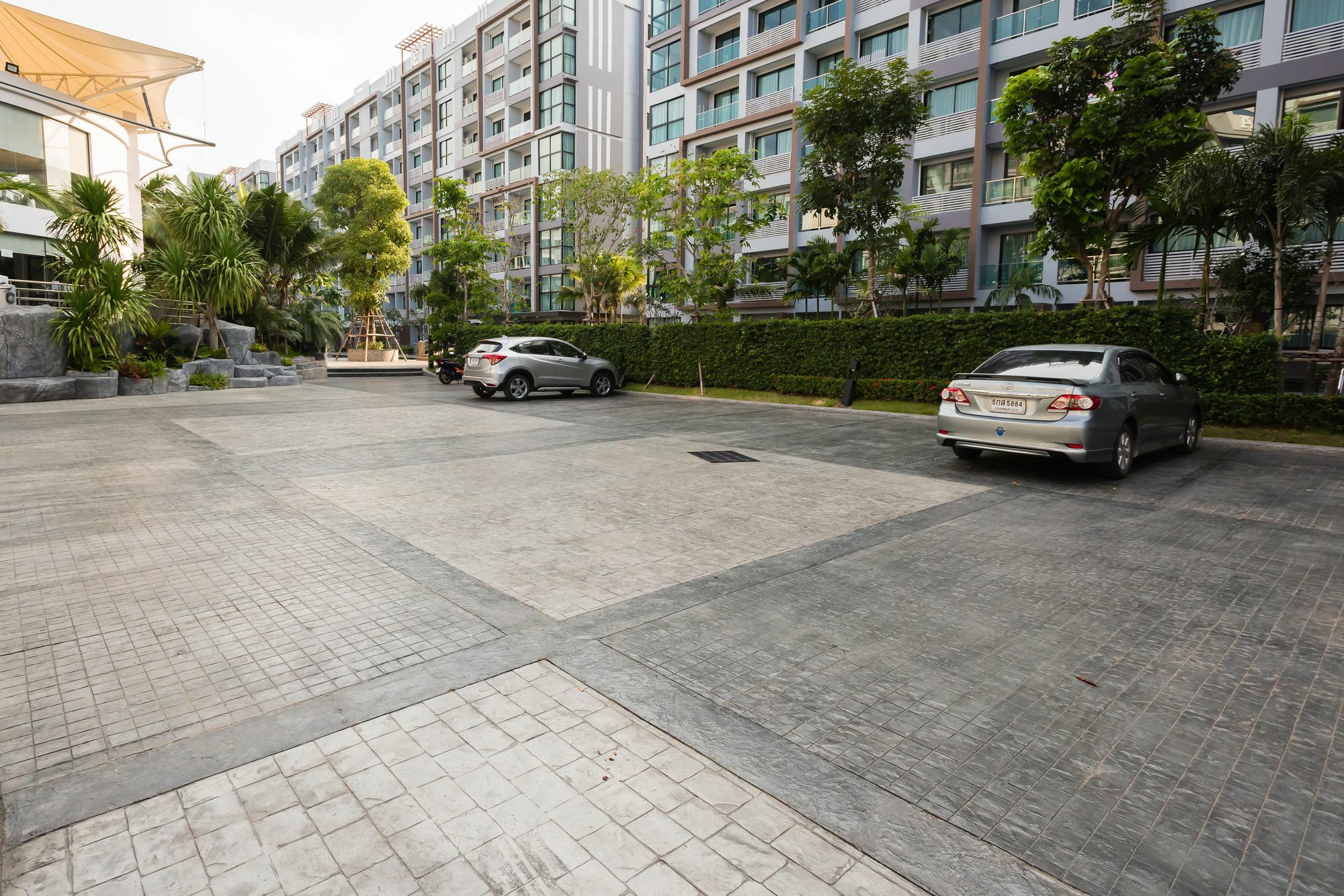 Dusit Grand Park Apartment Pantai Jomtien Bagian luar foto