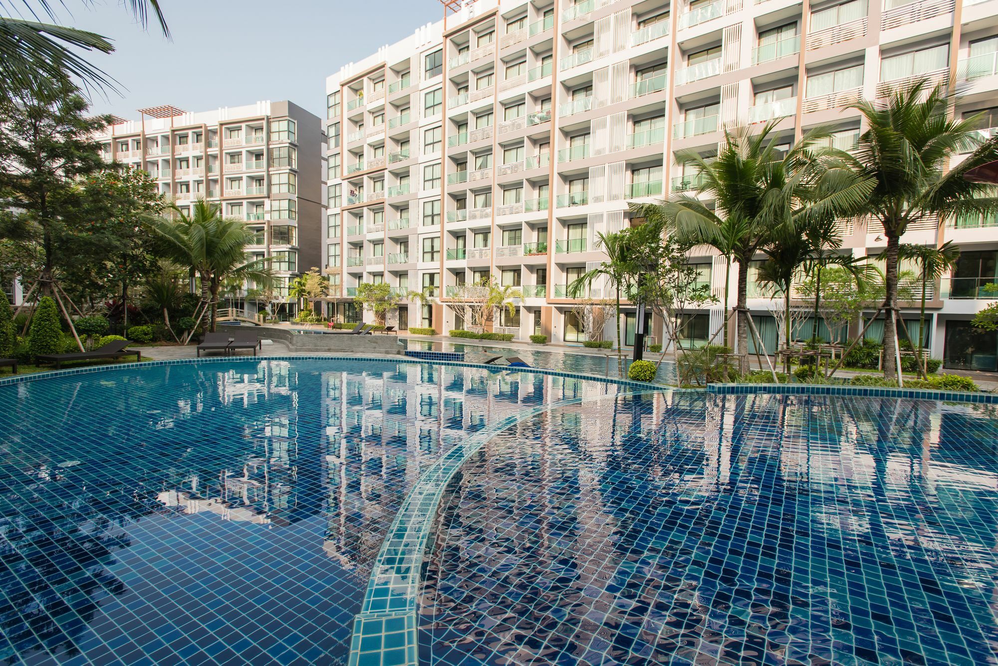 Dusit Grand Park Apartment Pantai Jomtien Bagian luar foto
